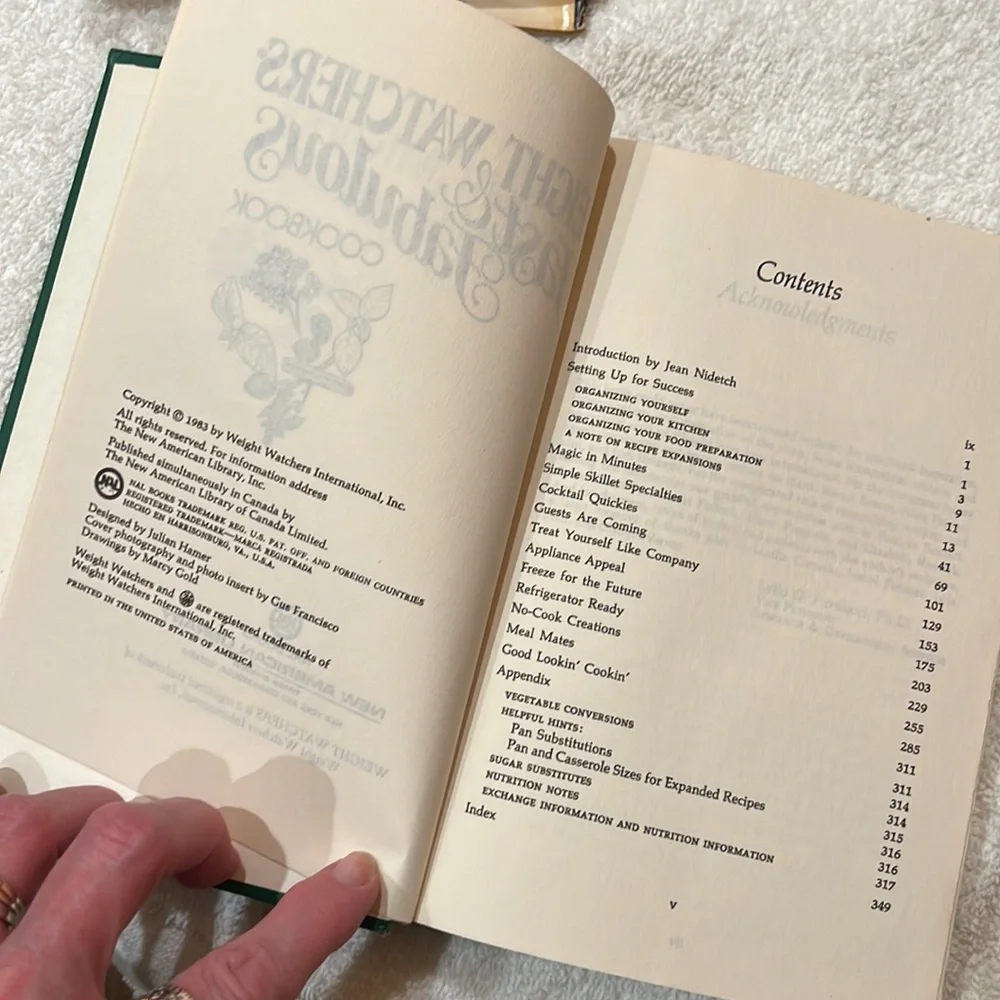 WEIGHT WATCHERS FAST & FABULOUS COOKBOOK 1983 HARDCOVER W DUST COVER COOKBOOK